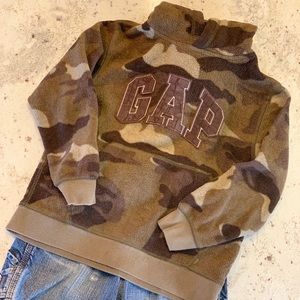 Gap kids fleece camo hoodie